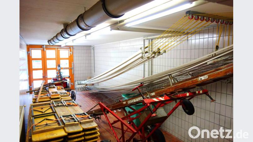 In einem gut ausgebauten Kellerraum des Waidhauser Feuerwehrhauses bietet ein ebenerdiger Zugang die besten Voraussetzungen als Standort für die beauftragte Schlauchwaschanlage. Bild: fjo