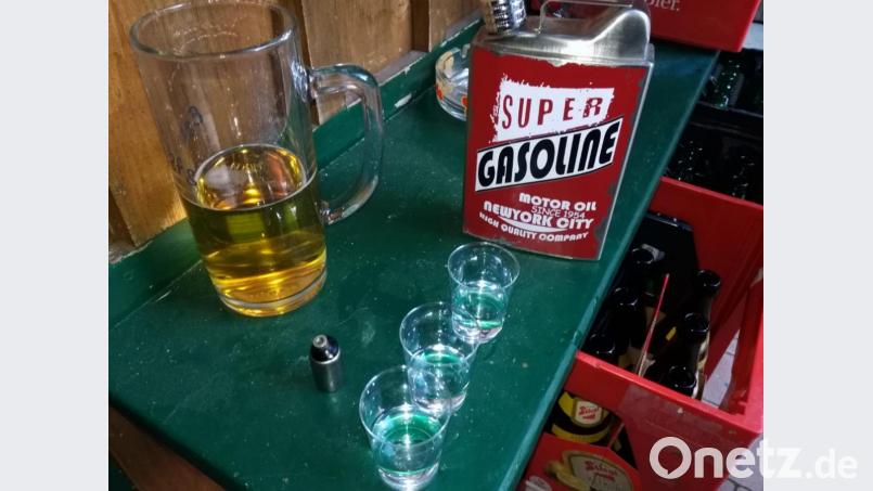 Die Simson-Fahrer aus Schwarzenbach bleiben am Großglockner hängen, erreichen aber immerhin noch Italien. Bild: exb