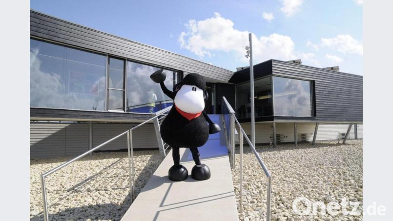 Das Schaf als Markenzeichen von Sheepworld in Ursensollen. Bild: Petra Hartl