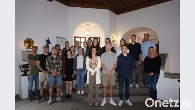 Die Studenten der Universität Bayreuth bei ihrem Besuch in der Stadt Marktredwitz, rechts oben Innenstadt-Koordinator. Dominik Hartmann Bild: exb