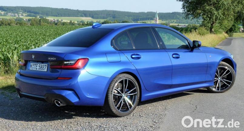 Die 3er-Reihe ist für BMW das wichtigste Auto. Allerdings auch so etwas wie eine &quot;g&#039;mahde Wies&#039;n&quot;. Rund 15 Millionen Exemplare haben die Münchner seit der Markteinführung 1975 verkauft. Bild: bz