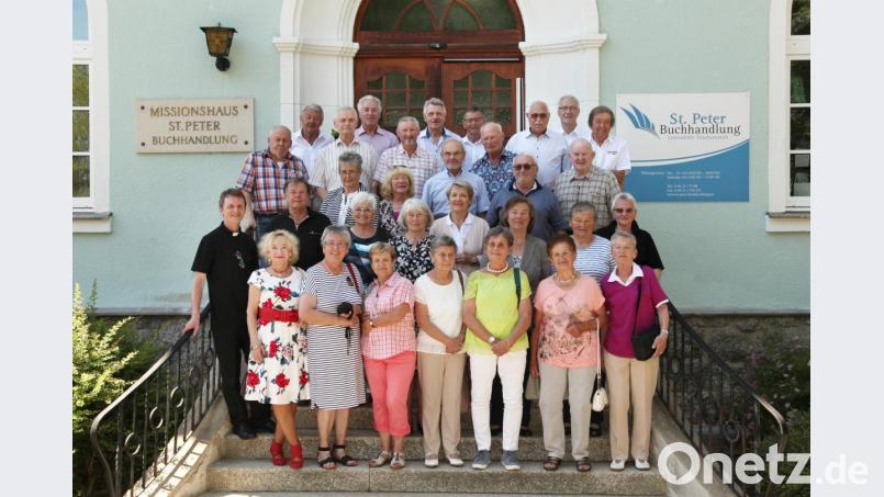 Der Schülerjahrgang 1944 beim Treffen in Tirschenreuth. Bild: hä
