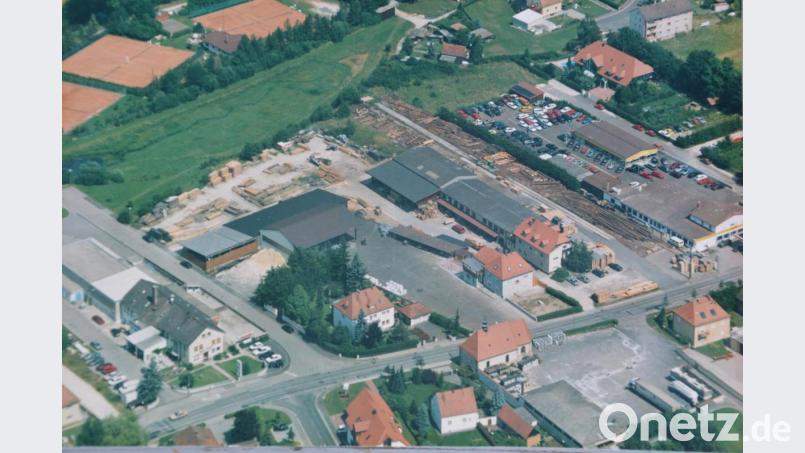Die Zimmerei im Herzen von Vilseck konnte weitergeführt werden, auch wenn sich im 1875 gegründeten Familienunternehmen kein familieninterner Nachfolger gefunden hatte. Bild: exb