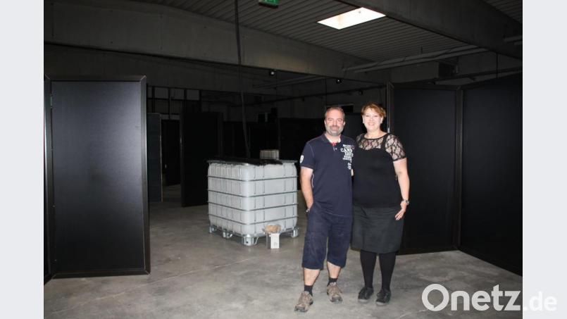 Auch wenn Matthias und Sandra Lutz in den nächsten Wochen noch viel zu tun haben, bis ihre Lasertag-Arena fertig ist, der Blick in die Game-Halle bietet schon einen kleinen Eindruck. Bild: Alexandra Hautmann/fph