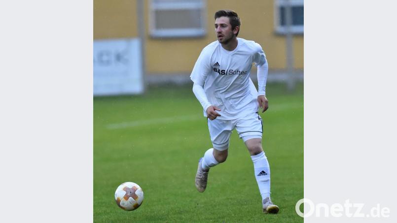 Mathias Heinl traf zum zwischenzeitlichen 2:1 für die SpVgg SV Weiden. Bild: A. Schwarzmeier