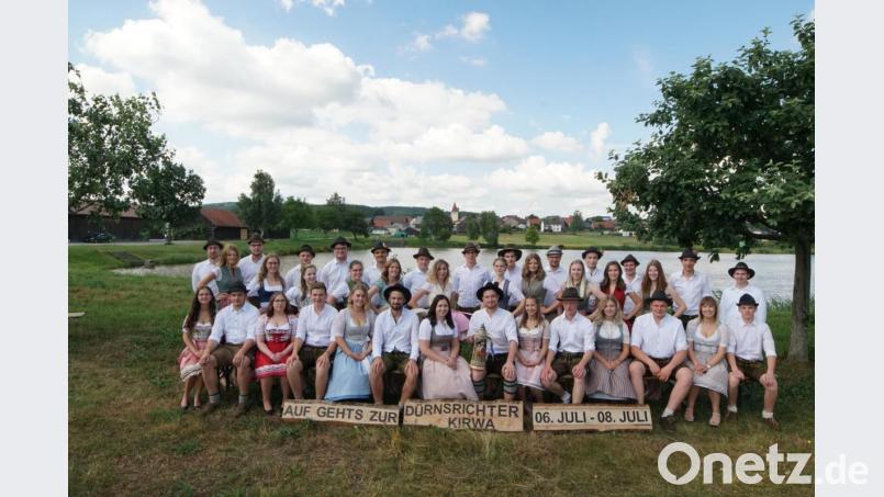 Die Dürnsrichter Kirwapaare freuen sich auf drei tolle Kirchweihtage Bild: nib