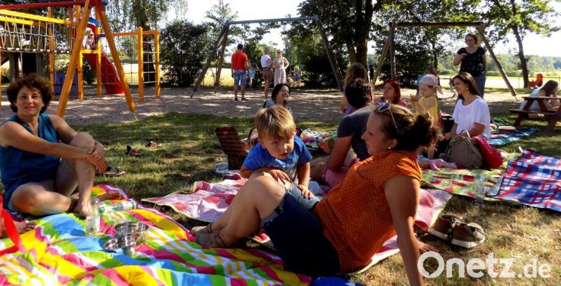Bild: zer
Ein Picknick im Garten zum Kennenlernen Bild: zer