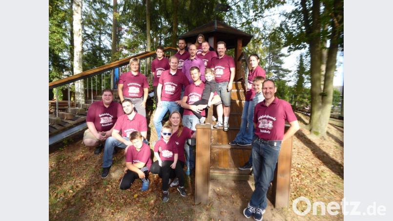 Ein starkes Team: die Spielplatzfreunde Feistelholz. Bild: exb
