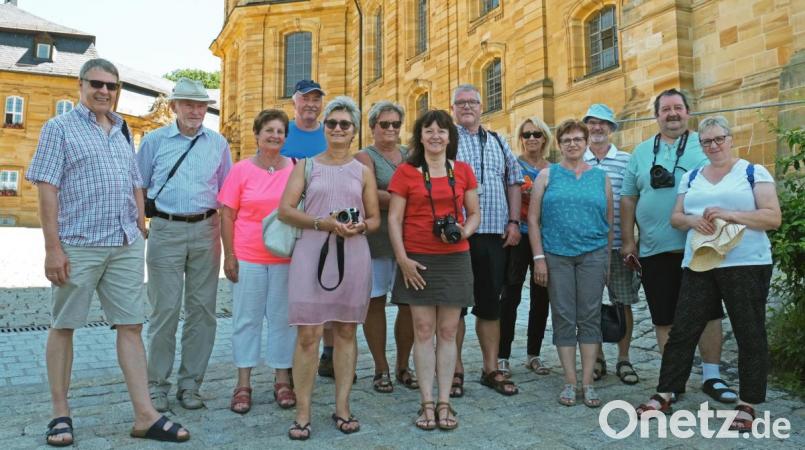 Zwischenstation bei der Basilika Vierzehnheiligen: Die Mitglieder des Fotoklubs ließen sich von der Hitze nicht beeindrucken, von dem Gotteshaus schon. Bild: nm Bild: nm
