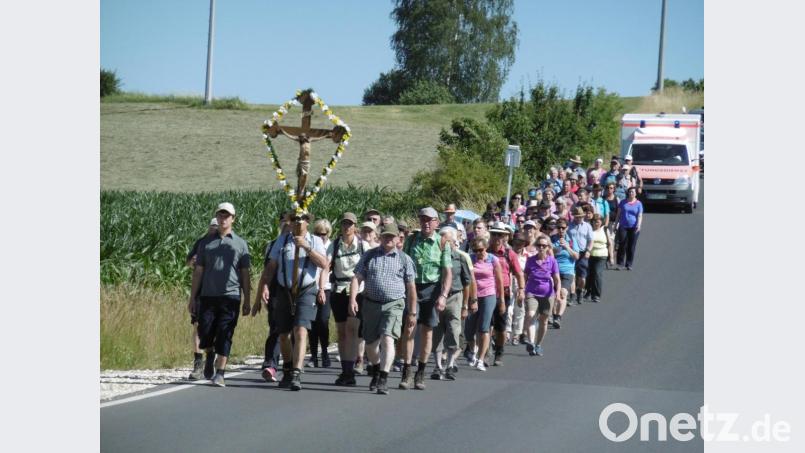 33 Kilometer Fußmarsch nahmen die Pilger auf sich. Bild: rgl