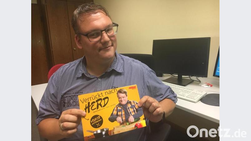 Vor allem mit Bits und Bytes kennt sich Alexander Grundler aus. In einem originellen Kochbuch ist er allerdings zwischen Butter und Burger zu finden. Bild: phs