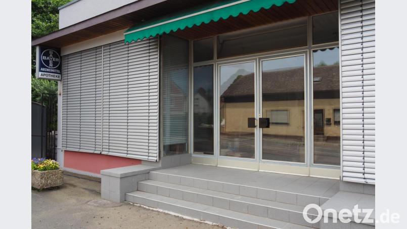 Geschlossene Türen der ehemaligen Apotheke in Eslarn Bild: Siegfried Bühner