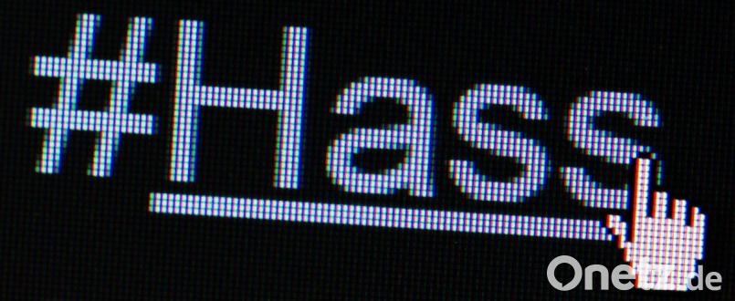 Verfasser von Hasskommentaren sollen in Bayern künftig einfacher identifiziert und juristisch verfolgt werden können. Bild: Lukas Schulze/dpa