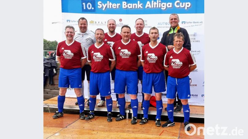 &lt;p&gt;Von links Bernhard Nickl, Stefan Reichl (Betreuer), Jens Brunner (Coach), Sebastian W., Stefan Sorger, Norbert Nickl, Markus Schäffner, Wolfgang Hübner (Betreuer), Bernhard Walter.&lt;/p&gt;
 Bild: hai