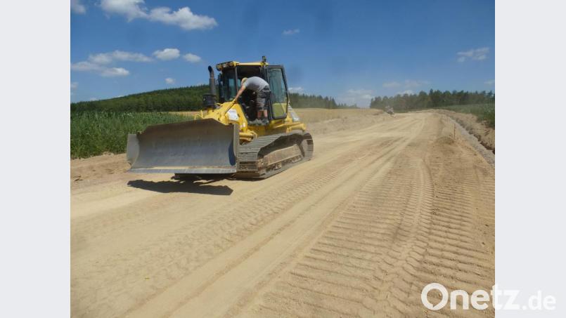 Die Arbeiten an der Kreisstraße SAD 40 bei Geratshofen schreiten zügig voran. Bild: mad