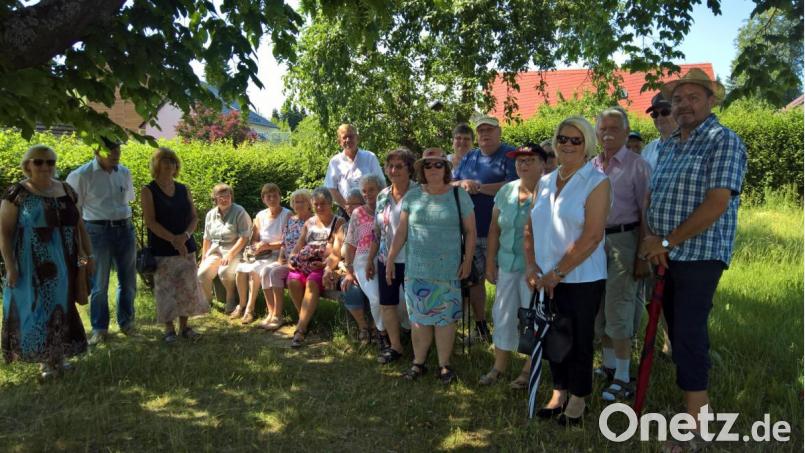 Die Stadtteilspaziergänger erkundeten im Juni das Baugebiet &quot;Lindenweg II&quot; Bild: exb