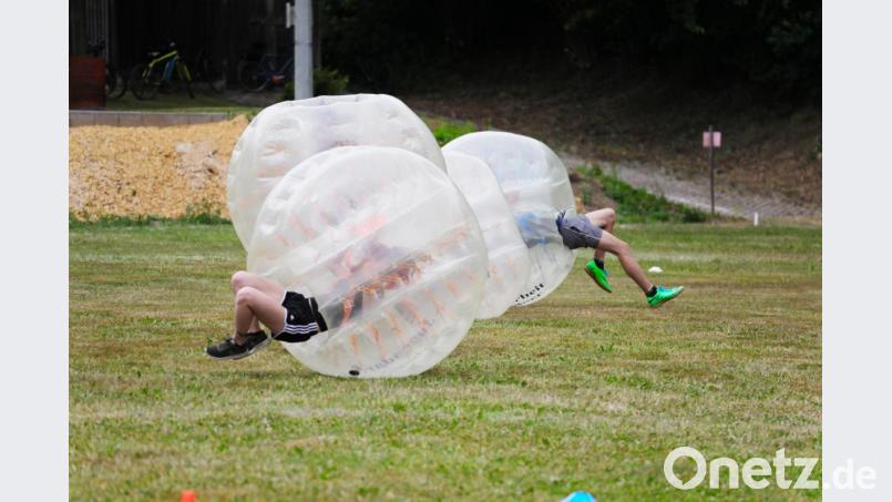 Höhepunkt am späten Nachmittag war das Bubble-Ball-Turnier. Bild: njn