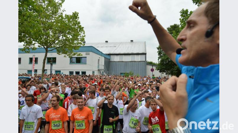 Auf geht&#039;s zum 11. Firmenlauf Amberg-Sulzbach. Am Mittwoch fällt gegen 18.30 Uhr der Startschuss vor dem Eisstadion in Amberg. Bild: Petra Hartl