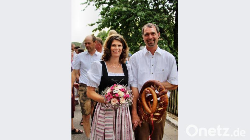 Sigrid und Günther Heinl werden zum Oberkirwapaar der älteren Semester gekürt. Bild: ds