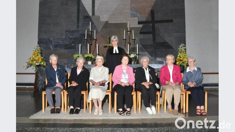Kronjuwelen- und Eichen-Konfirmation. Bild: Foto Neuber
