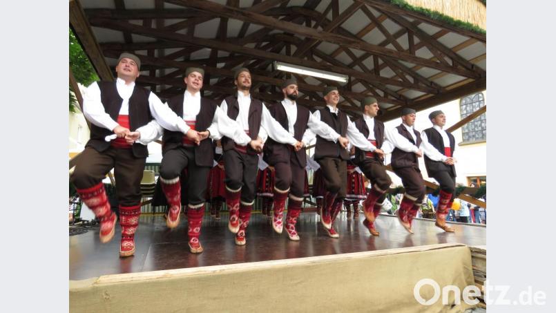 Serbische Folklore beim Bürgerfest Waldsassen. Bild: ubb