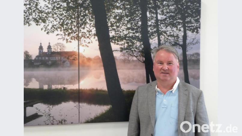 Der Fotograf Martin Gebhardt vor einem seiner beeindruckenden Werke. Bild: fsb