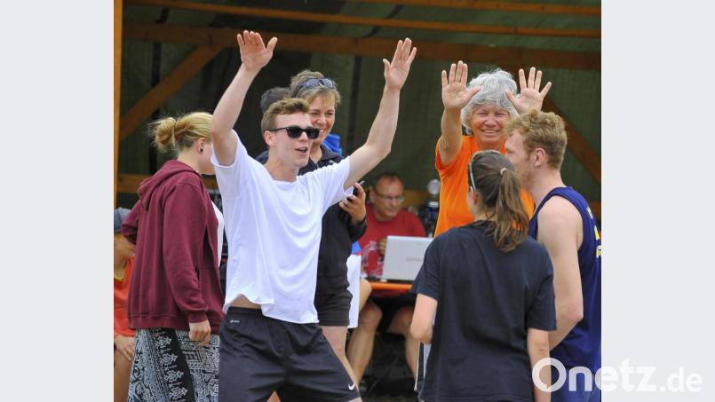 Sandvolleyball Tunier 2019 des VC/TUS Hirschau

Bild: Ziegler Bild: Ziegler