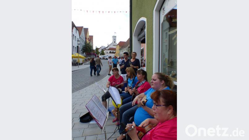 Beim &quot;Feierabend&quot; gibt es auch wieder Ukulelen-Klänge. Archivbild: Völkl