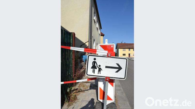 Fußgänger werden so auf die andere Straßenseite geleitet. Bild: ll