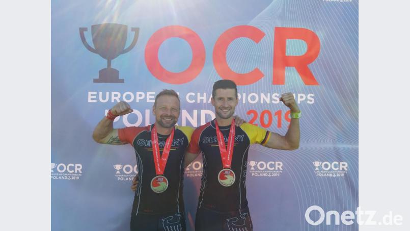 Die Königsteiner (von links) Christian Pirner und Joachim Meidenbauer erzielen hervorragende Ergebnisse bei der Europameisterschaft im Extrem-Hindernislauf, auf Englisch „Obstacle Course Racing“ (OCR). Bild: wku