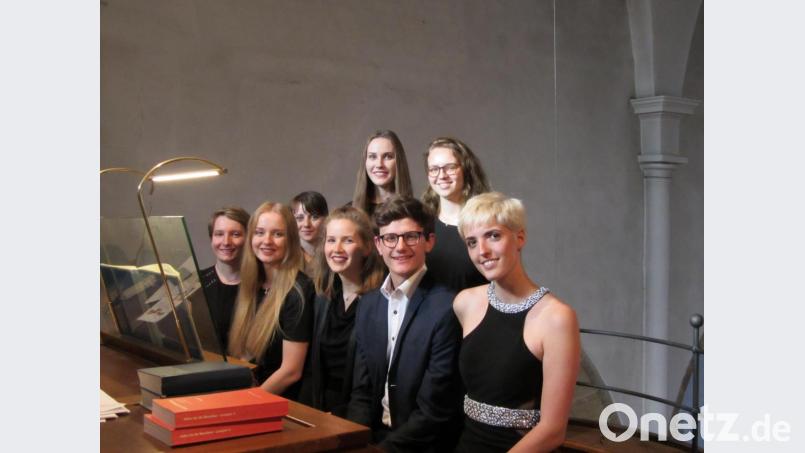 Das BFSM-Vokalensemble unterstützte Organist Sebastian Brandl bei seiner Abschlussprüfung in St. Marien. Bild: aks