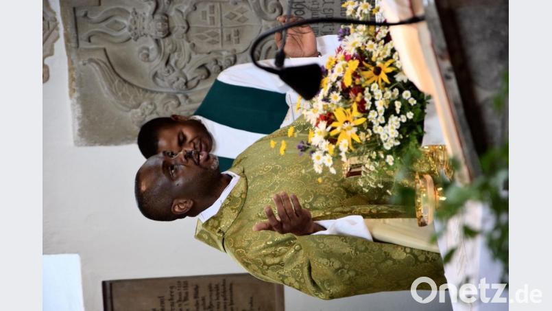 Christian Ogo ist derzeit Pfarrvikar der Pfarrei St. Pankratius in Dietldorf in der Pfarreiengemeinschaft St. Josef und St. Pankratius. Bild: bö