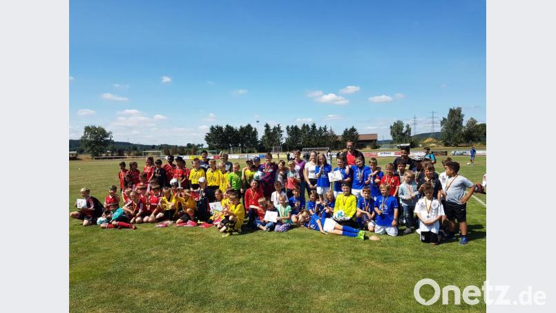 Viele Schulen aus dem Landkreis Neustadt und Weiden sind beim Finale des Grundschulwettbewerbs Fußball dabei. Bild: exb