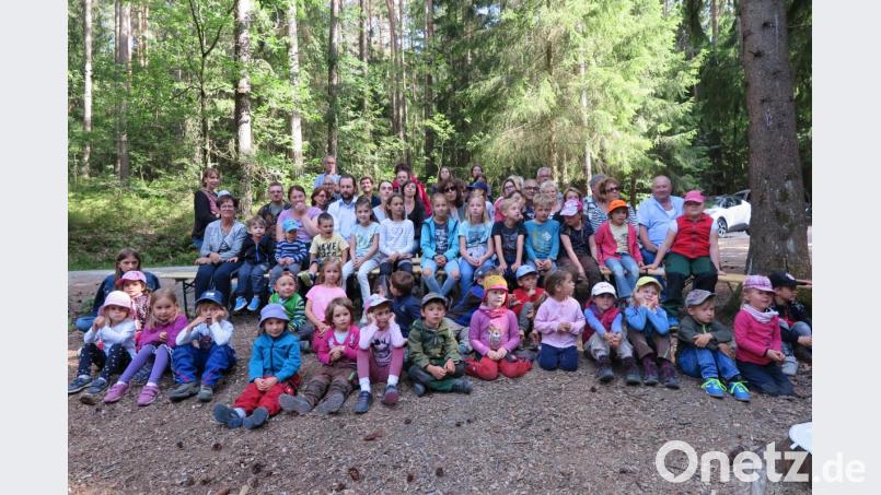 Ein tolles Erlebnis für Groß und Klein ist das Elterntheater im Waldkindergarten. Bild: jzk
