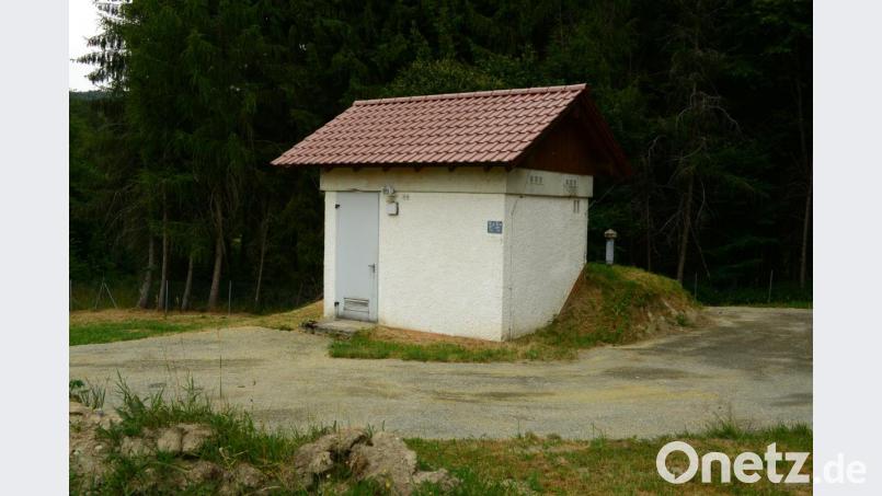Der Tiefbrunnen I der Wasserversorgung der Stadt Pleystein liefert Trinkwasser das den Vorgaben der Trinkwasserverordnung entspricht. Bild: bey