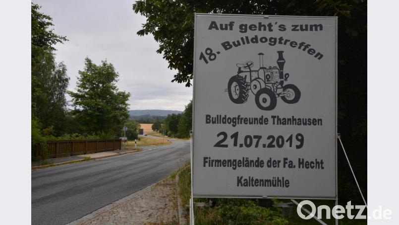 Großflächige Plakate weisen auf das 18. Bulldogtreffen am Sonntag, 21.Juli, auf dem Gelände der Firma Hecht in Kaltenmühle hin. Beginn ist um 8.30 Uhr mit einem Gottesdienst. Über 230 alte Bulldogs aus der ganzen Region werden dazu erwartet. Die Bulldogfreunde Thanhausen freuen sich auf zahlreichen Besuch. Bild: jr