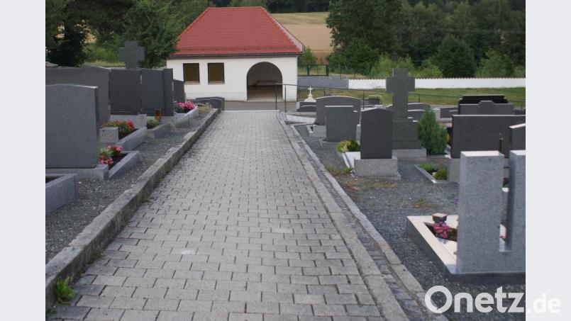 Dieterskirchen hat einen Vorzeigefriedhof, dessen Kosten auf Anmahnung der überörtlichen Rechnungsprüfung angehoben werden müssen. Bild: weu