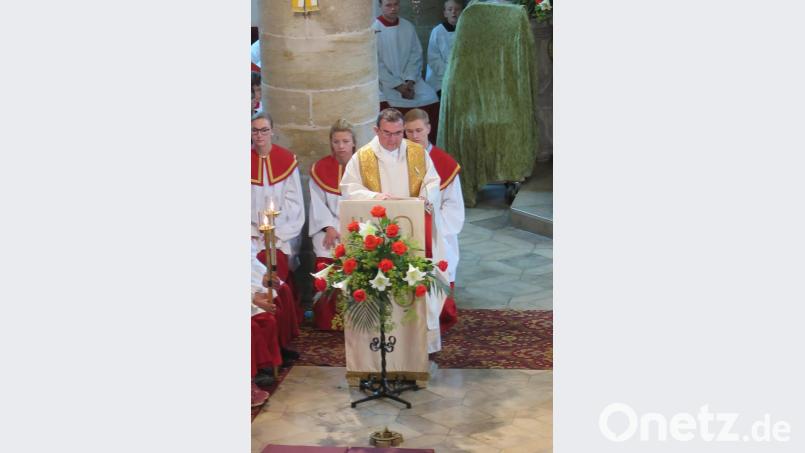 „Mit ist es in dieser Stunde ein wirkliches Herzensanliegen, euch allen ein herzliches Vergelt`s Gott und ein großes Danke zu sagen“ betonte Stadtpfarrer Konrad Amschl beim Dankgottesdienst in der Kemnather Stadtpfarrkirche. Bild: jzk