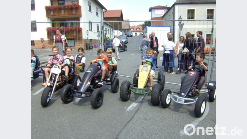 Beim Bürgerfest wird den Mädchen und Buben mit Sicherheit nicht langweilig. Für die Kinder stehen Go-Karts bereit. Bild: bej
