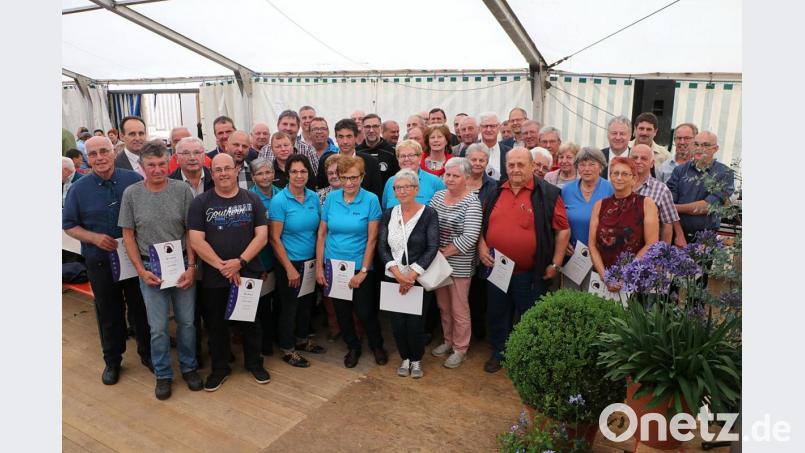 40 Jahre im FC Edelsfeld. Bild: gru