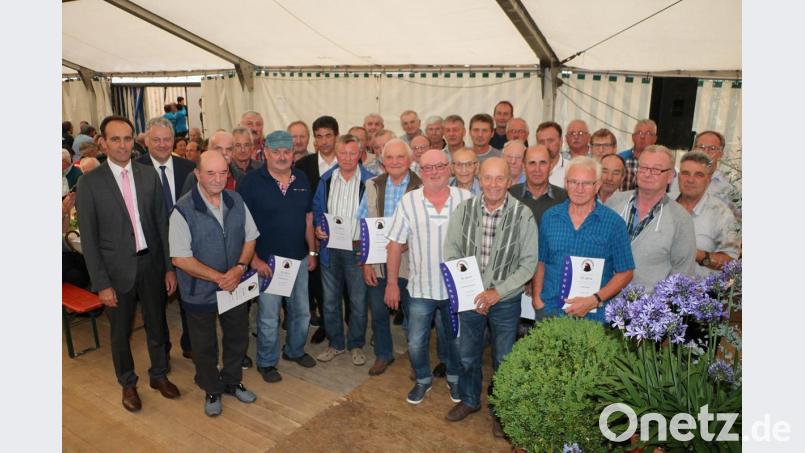 50 Jahre im FC Edelsfeld. Bild: gru