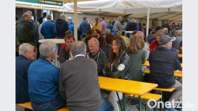 Viele Besucher kamen am Sonntagvormittag zum Frühschoppen. Bild: jr