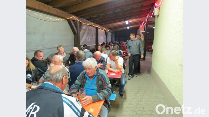das Sommerfest des Fördervereins Fußball ist gut besucht. Bild: km