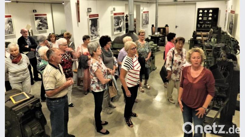 Die jüngste Seniorenfahrt des Katholischen Frauenbundes führte nach Ludwigsstadt. Dort wurde das Schiefermuseum besucht. Bild: rgr