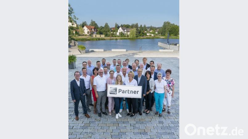 Zu einer Tagung in Tirschenreuth trafen sich zahlreiche Vertreter von Möbelhäusern des „Interliving“-Verbundes aus ganz Deutschland. Bild: exb