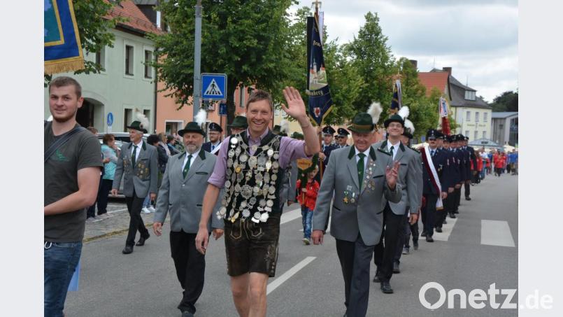Mit dabei war auch Landesschützenkönig Matthias Wiendl. Bild: jr