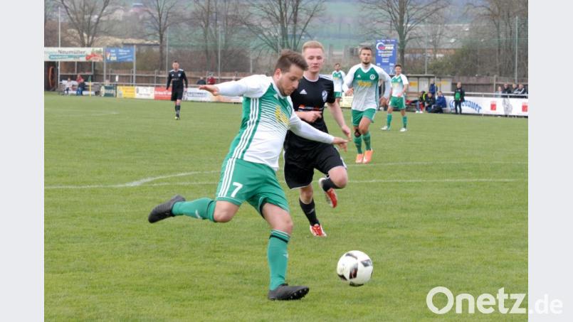 Kreisliga statt Landesliga: Matthias Männl wechselte vom SV Mitterteich zur SpVgg Wiesau: Dort erwartet ihn mit Trainer Christian Zettl ein ehemaliger Mitterteicher Teamkollege. Bild: gb