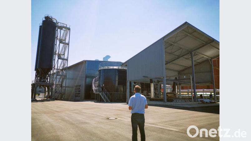 Nach einem Bürgerentscheid in Straubing stehen die Chancen gut, dass eine geplante Anlage zum Verbrennen von Klärschlamm nicht nach Schwandorf kommt. Die neue Anlage zum Trocknen von Klärschlamm (Bild) auf dem Gelände des Schwandorfer Müllkraftwerks ist hingegen schon fast fertig Bild: Thomas Dobler