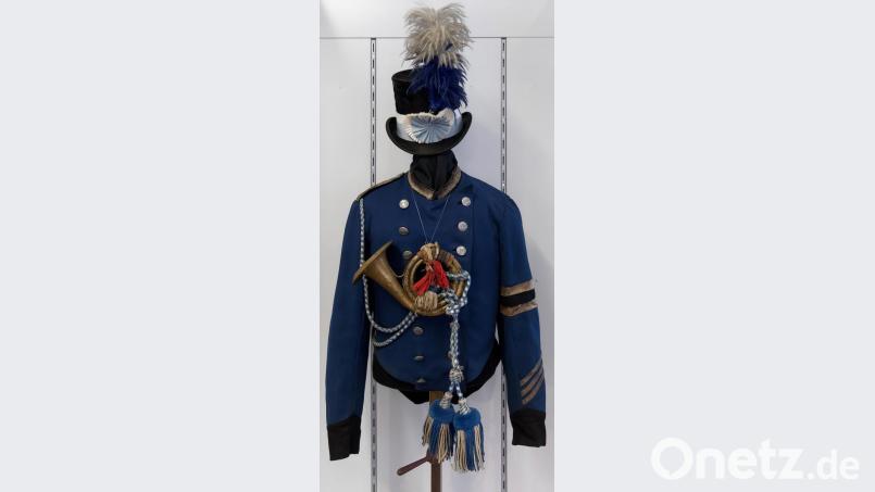 Die Uniform eines Postillons aus der Zeit um 1900 ist eine Leihgabe aus dem Stiftlandmuseum in Waldsassen. Bild: tr