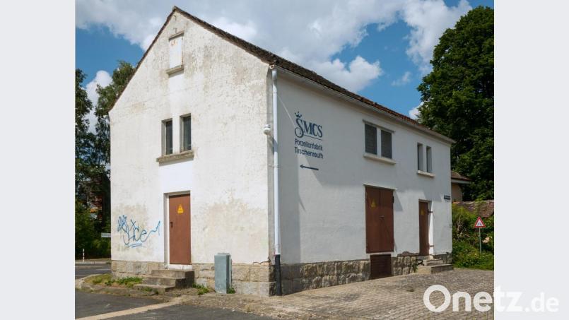 Dieses Trafohäuschen an der Ecke Falkenberger Straße/Kornbühlstraße wird abgerissen. Dort soll später eine Hamm-Walze thronen, um auf den größten Arbeitgeber der Stadt hinzuweisen. Bild: tr